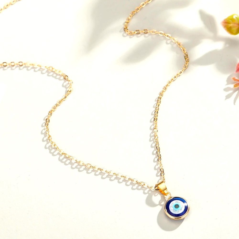 New EVIL EYE NECKLACE, Round  Blue Eye Pendant